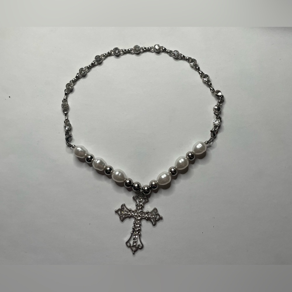 Pearl Cross Necklace 🤍